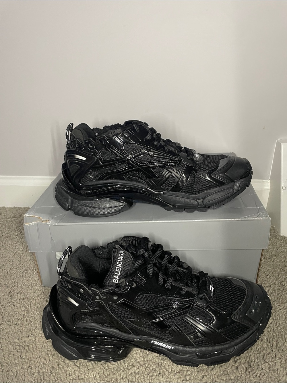 Balenciaga Runners black